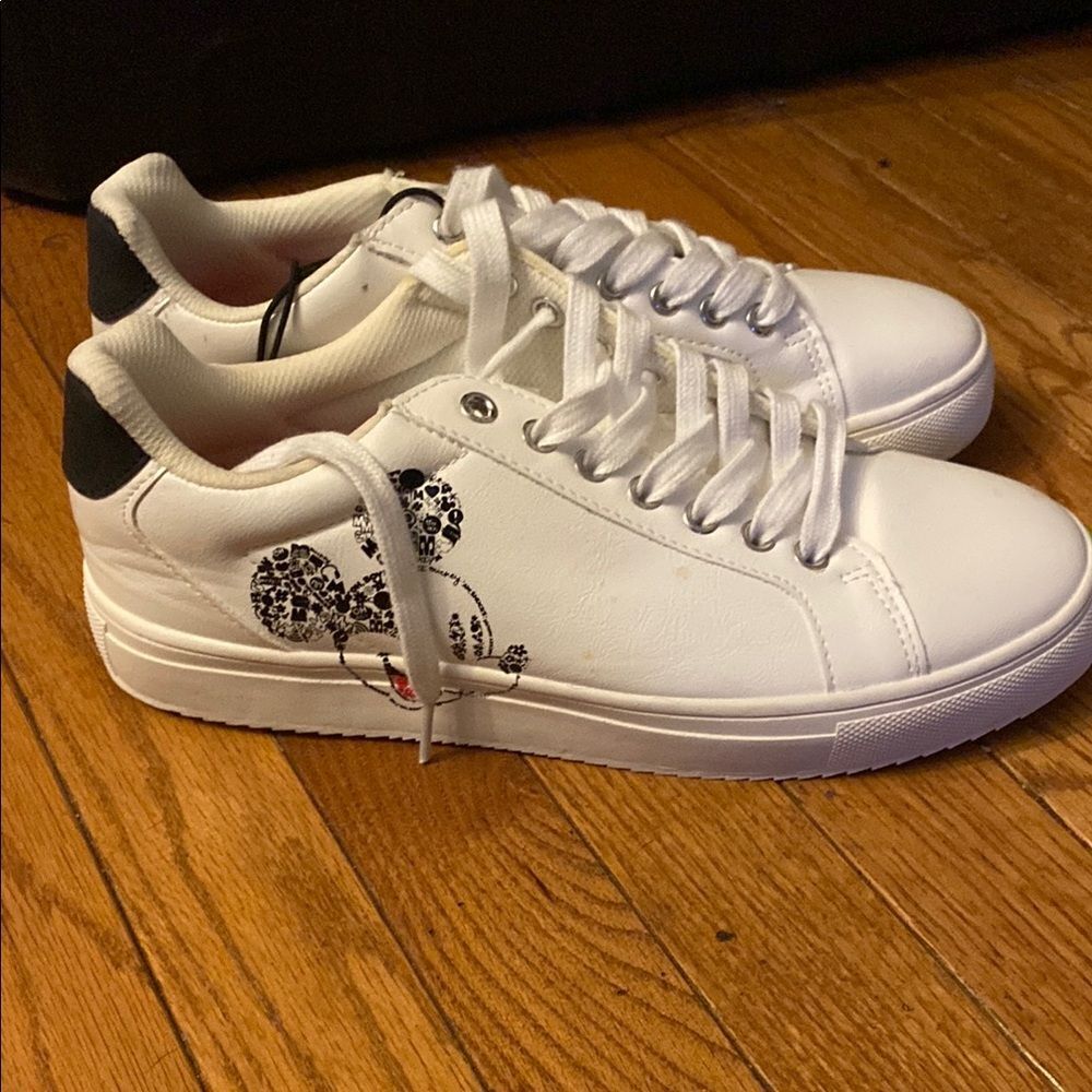Disney Women's Athletic Shoes - White with Black Mickey Design